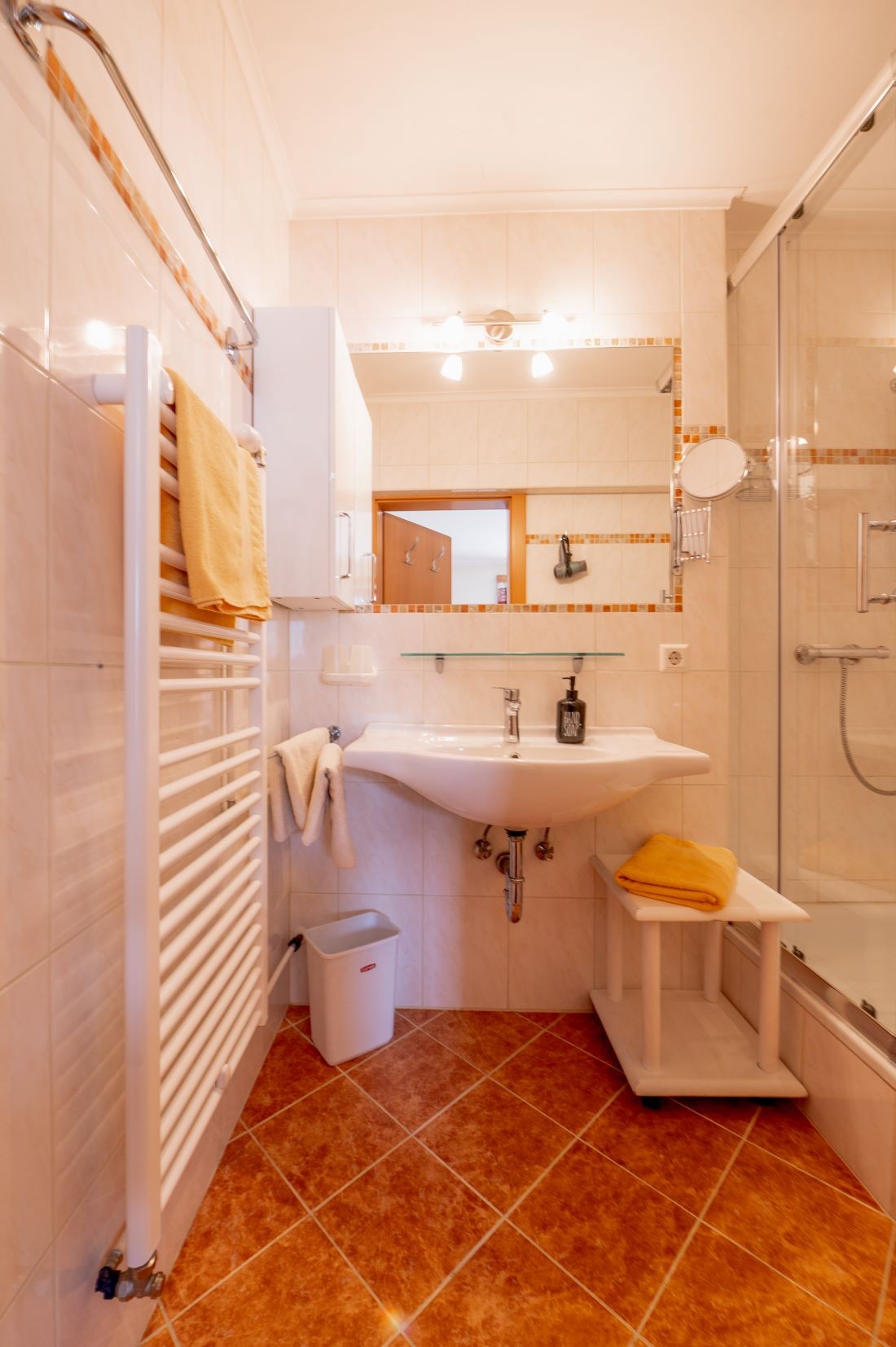 Badezimmer mit Handtuchwärme