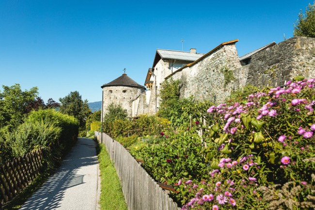Gemütlicher Rundweg um die historische Stadtmauer © Radstadt Tourismus_Markus Rohrbacher